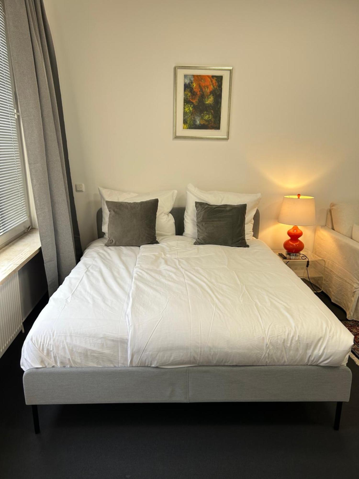 35 Qm Grosses Apartment Mit Eigenem Badezimmer In Den Elbvororten Hamburgo Exterior foto