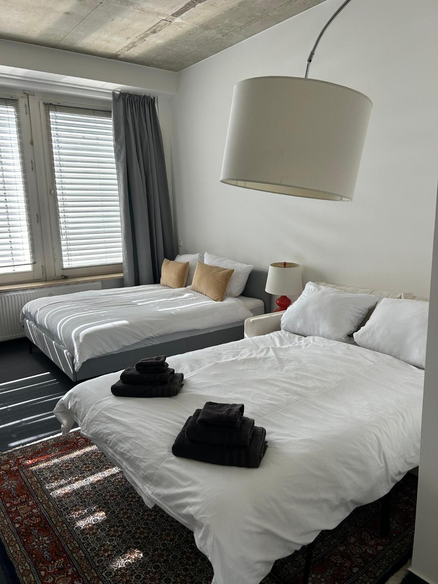 35 Qm Grosses Apartment Mit Eigenem Badezimmer In Den Elbvororten Hamburgo Exterior foto